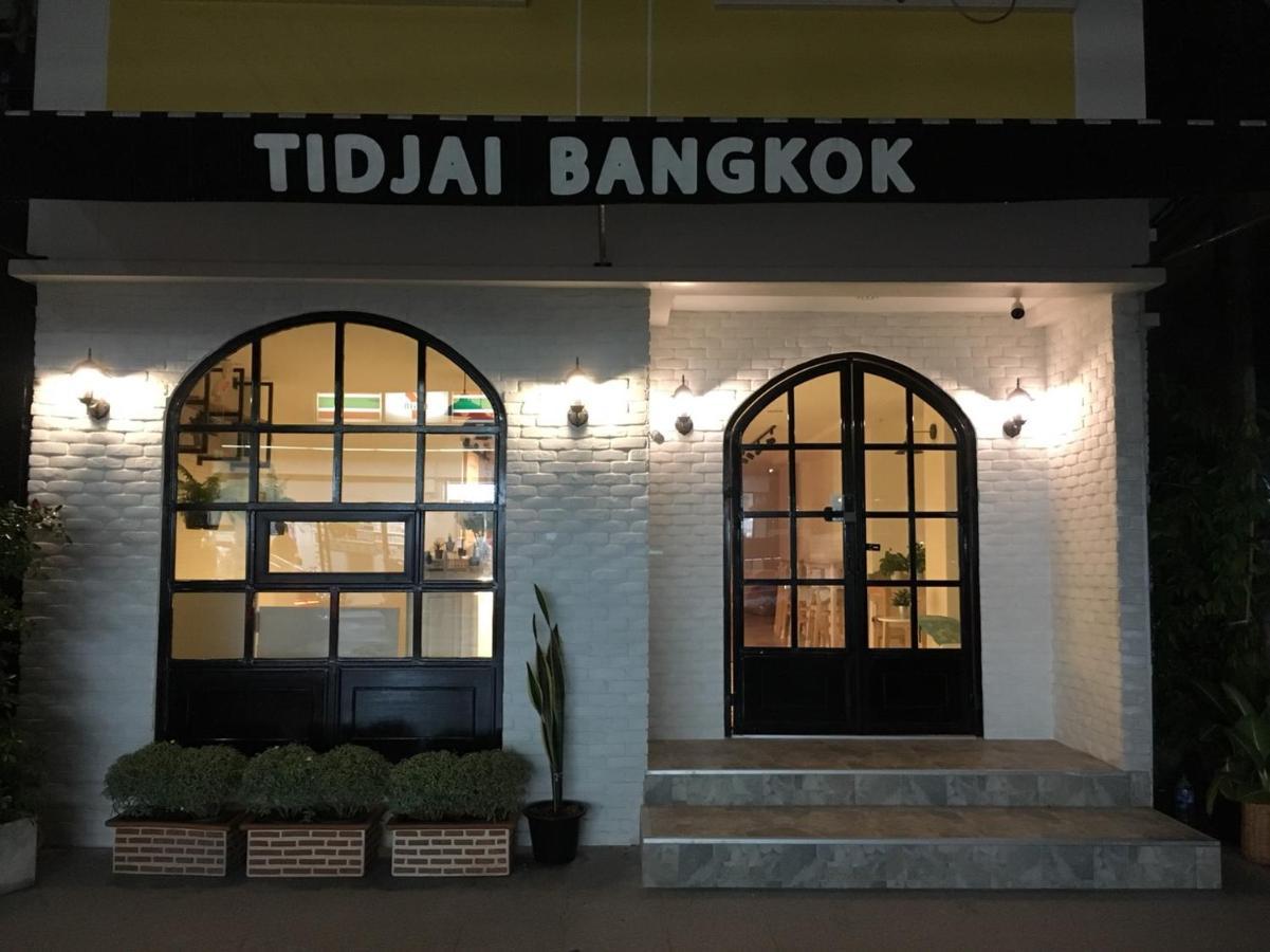 Tidjai Bangkok Hostel Exterior foto